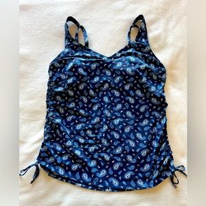 New Lands End adjustable underwire tankini top, size 14P, blue print.